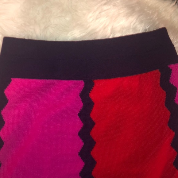 ESCADA sweater skirt 006 - Picture 3 of 10